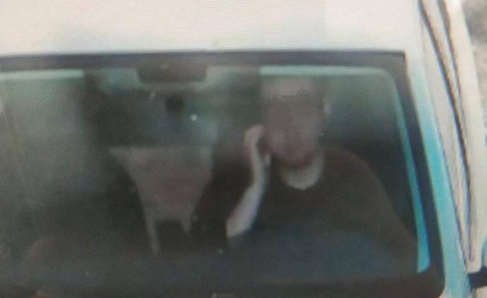 济南市民开车时摸脸被抓拍成打电话，交警：已撤销记录不处罚