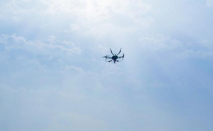 能拍山川大海能执行高危任务，无人机在安防方面还能做更多
