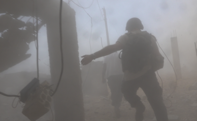 英记者叙利亚遇袭，无人机坦克齐上阵