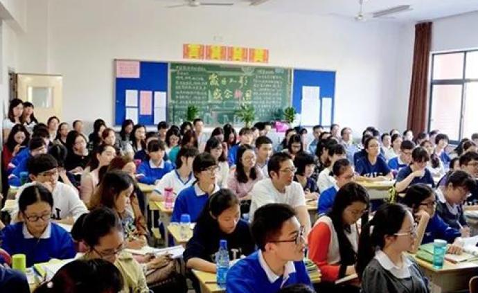 新高考改革湖南一中学推走班模式：12种组合，同班不同课表