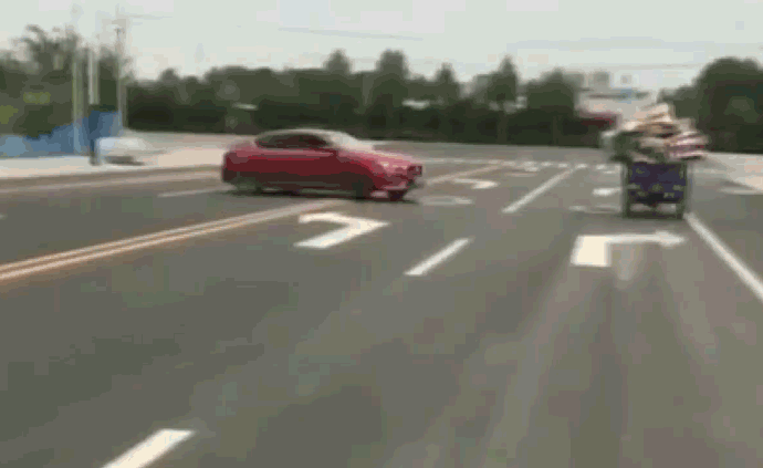 深夜飆車炫耀視頻發上網,交警:嘚瑟?