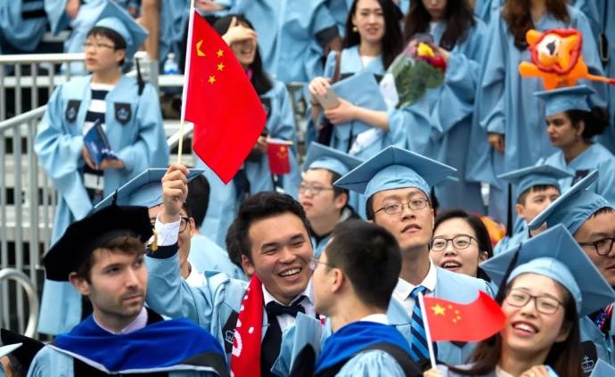 卷入漩涡后的无尽等候：中国留美学生签证“遇阻”调查