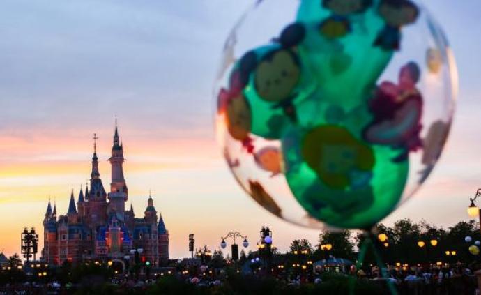上海迪士尼前员工卖假票获利220万元，购买者真的可以入园