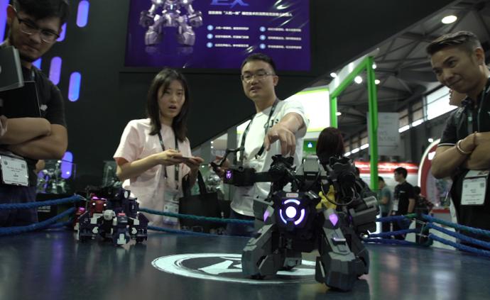 人机一体，深圳格斗机器人首秀亚洲CES