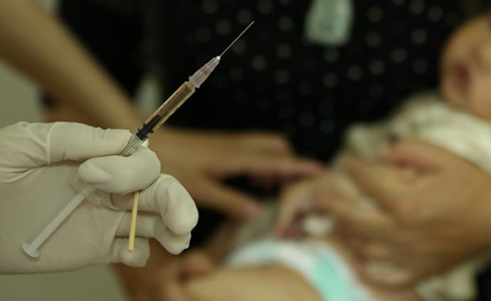 河北保定一男婴注射疫苗两天后死亡，当地多部门介入调查