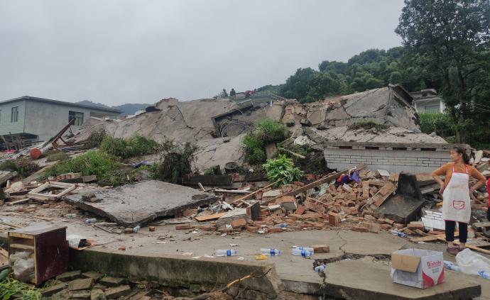 直播录像丨长宁地震中受损的葡萄井重新蓄水，村庄重建正进行