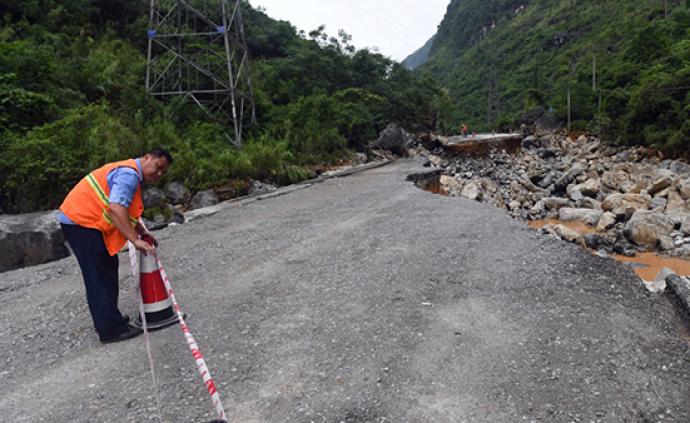 廣西凌云縣暴雨已致10死3傷，搜救仍在進行