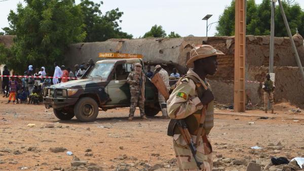 非洲马里再现“屠村”事件，95人遇难