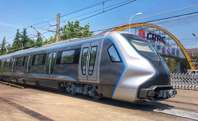 中国下一代碳纤维地铁列车成功试跑：减重13%，全自动驾驶