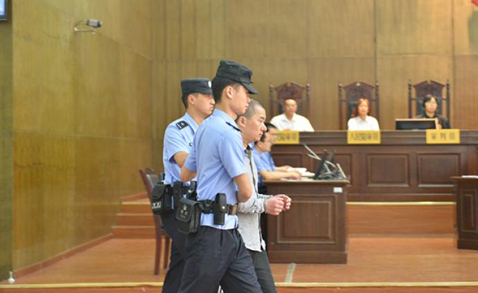 重庆“杀害狱警、刺伤法官”案被告人曾川一审被判死刑