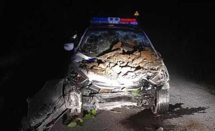 湖北民警出警救人途中遭遇落石，警车损毁、三警辅人员受伤
