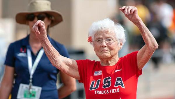 103岁老妪破短跑纪录：我每一天都是奇迹