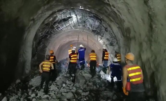 “世界最难”掘进隧道：11年挖通平导