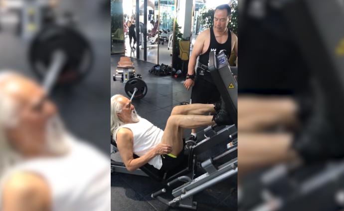 83岁“男模”王德顺：每天健身3小时