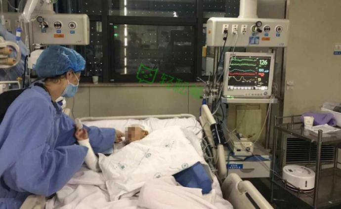 重庆一女童被父亲连砍多刀：已接受紧急联合大手术，父亲被抓
