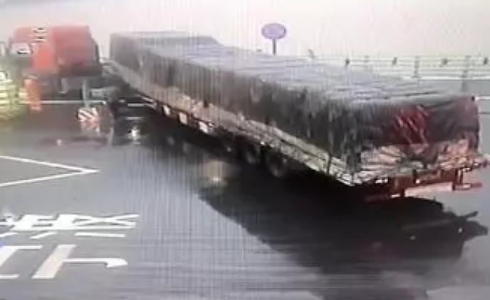 30余米长货车误闯杭州湾跨海大桥海中平台，掉头花了3小时