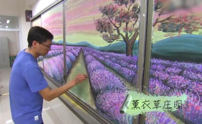 不舍得擦:小學美術教師“極致”粉筆畫