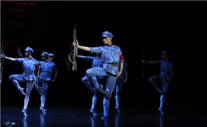 前奏一起，北京观众就在舞剧《闪闪的红星》里找到共鸣
