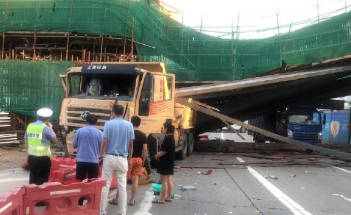 深圳在建桥梁被撞塌，司机涉嫌疲劳驾驶