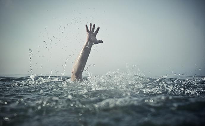 安徽金寨县4名少年史河落水溺亡，当地正在善后