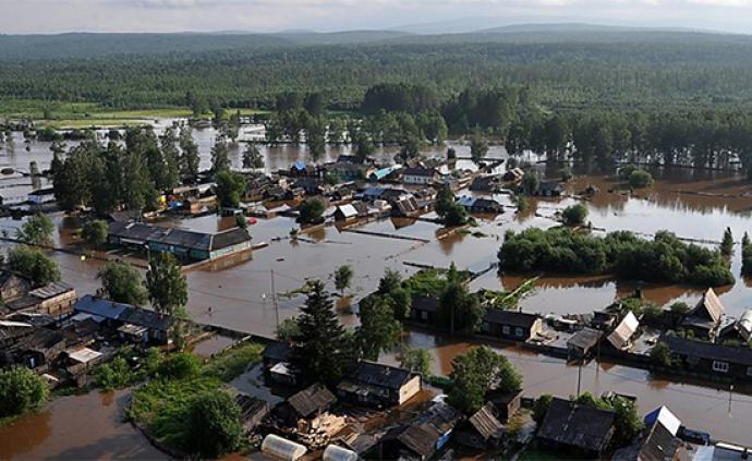 连日暴雨加雪山融化，俄罗斯伊尔库茨克州遭遇洪灾致14人死