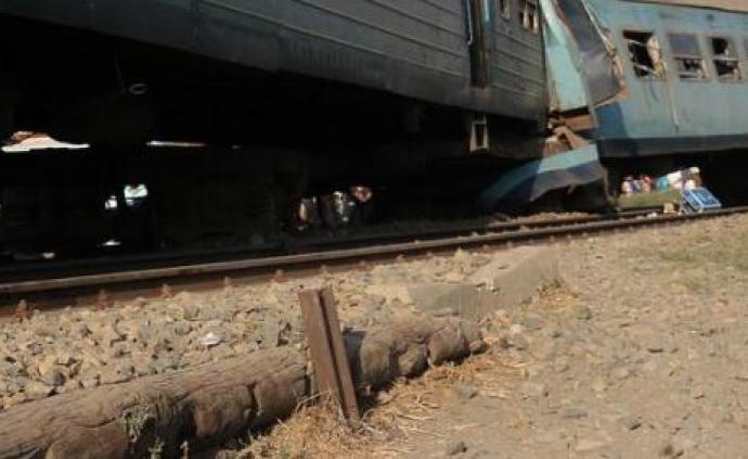 刚果（布）发生两列火车相撞事故，造成至少13人死亡
