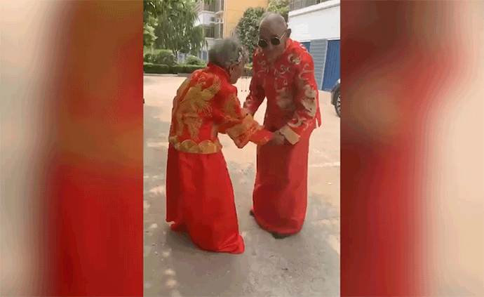 九旬夫妻结婚82年，重孙女帮拍婚纱照