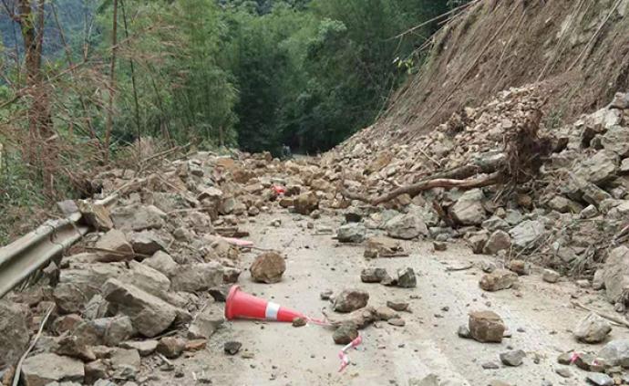 四川宜宾市长宁县发生4.8级地震，附近有山体垮塌