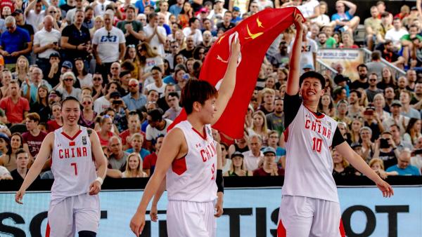 中国女队历史性夺冠，三人篮球瞄向东京