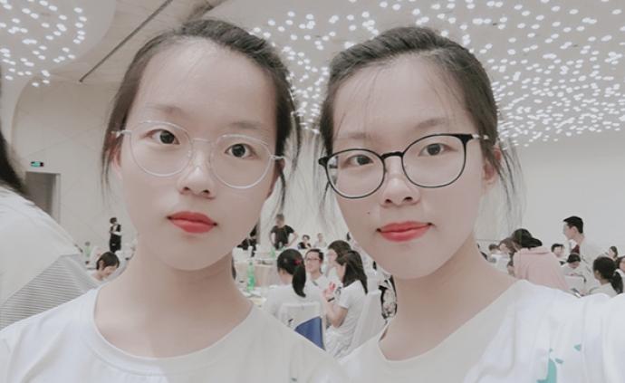 上海双胞胎姐妹中考成绩双双600+，数学满分各科均衡