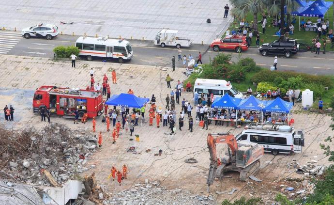直播录像丨深圳体育中心坍塌事故中被困人员全救出，已致1死