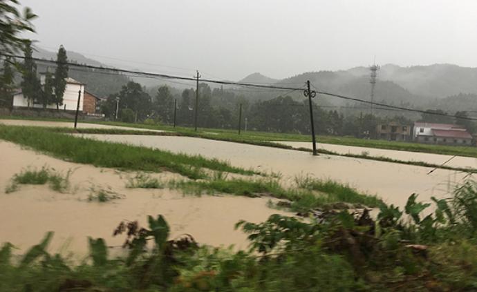 江西萍乡强降雨致200余人被困，救援部门正赶往现场