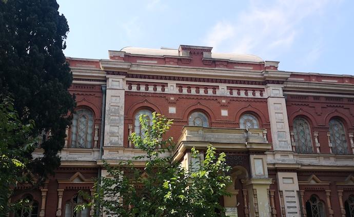 格鲁吉亚国立丝绸博物馆：馆藏的历史感与当代艺术的激发