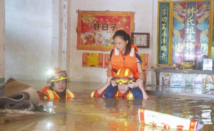 直播录像丨湖南衡东湘江洣水段堤坝决口，村庄被淹农田被毁