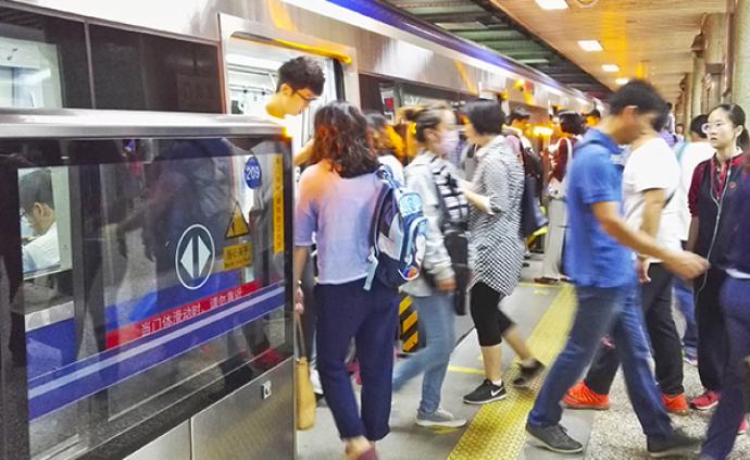 北京：5月至10月的周五周六，地铁1、2号线将延长运营