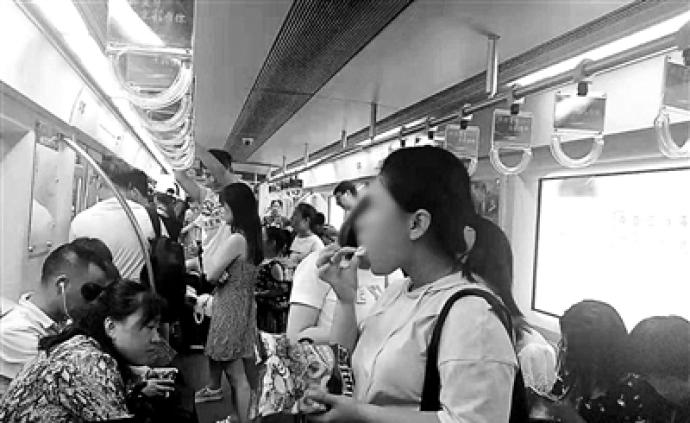 禁食新规两个月后北京地铁仍有乘客吃东西，管理员：只能劝