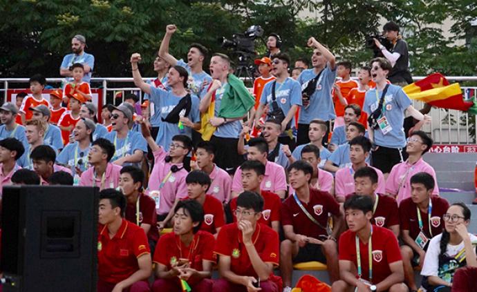 绿茵场上的上海足球小将：热血、拼搏和期望的未来