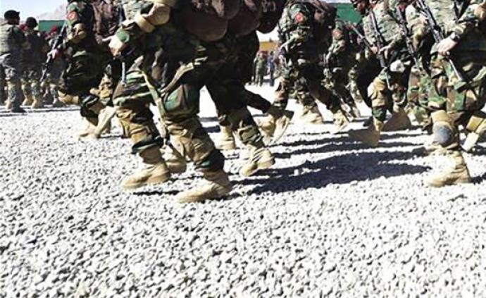 阿富汗国民军突击部队与塔利班交火，造成数十人死亡