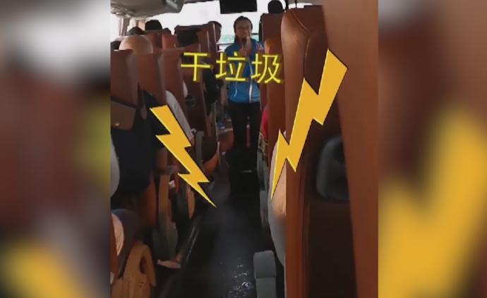 上海女导游带领游客背垃圾分类口诀
