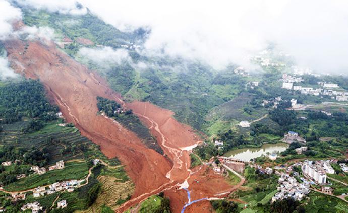 贵州水城特大山体滑坡已致13人遇难，仍有32人失联