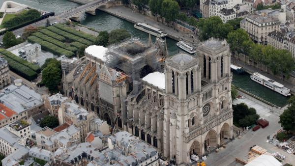 巴黎圣母院建筑师：拱顶恐因酷暑坍塌