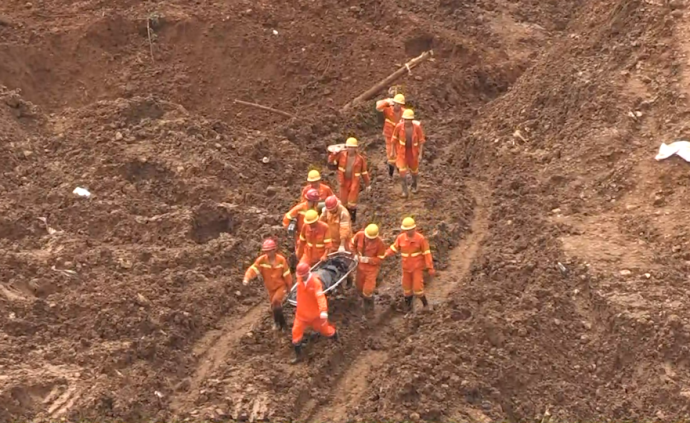 贵州山体滑坡已致24人死，搜救不间断