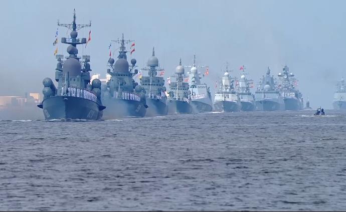 俄罗斯海军节阅兵，普京宣布将升级装备