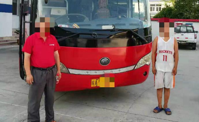 安徽寿县交警通报“14岁少年开大客车”：驾驶员被吊销驾照