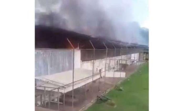 巴西北部一监狱两伙犯人发生火并，致52人死亡