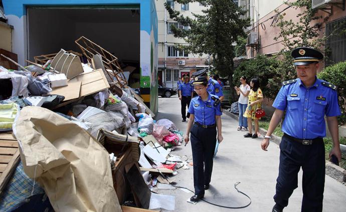 上海强制垃圾分类满月后，仍有个别小区未设四分类垃圾桶