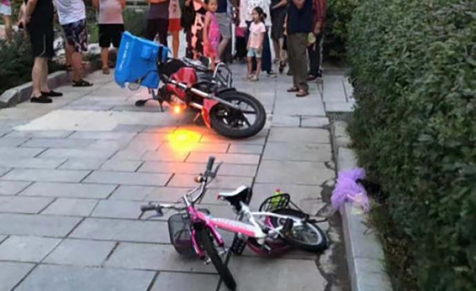 大连一5岁女童在小区被外卖摩托车撞死，肇事送餐员被刑拘