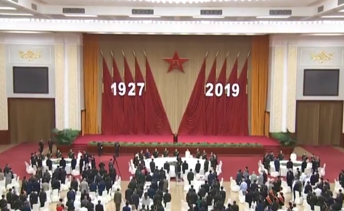 国防部举行盛大招待会热烈庆祝建军92周年，魏凤和致辞