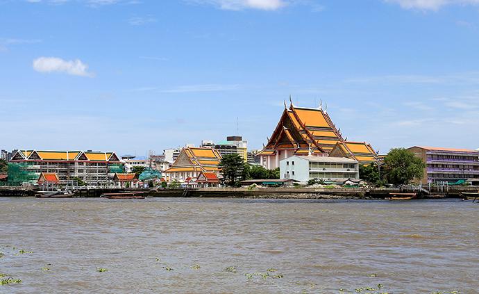 泰国吸引游客放大招：拟对中国和印度游客推出一年免费签证