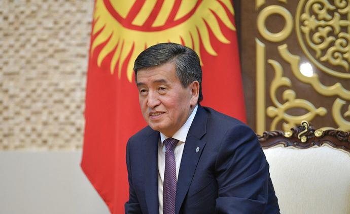 吉尔吉斯斯坦总统主持安全会议，此前抓捕前总统产生激烈冲突